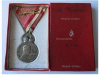 Austria Hungary WW1 Signum Laudis Military Merit Medal with Crown & Swords Silver Class Kaiser Karl 1917 1918 in Silvered Bronze Boxed