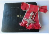 Britain Order of the British Empire MBE Member's Cross Civil Division on Bow for Female Recipient 2nd Type 1935 Boxed by Toye Kenning & Spencer