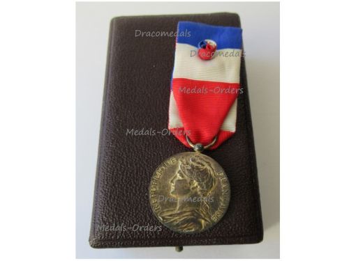 France Ministry of Labor Medal Gold Class in Silver Gilt by the Paris Mint and Barre Boxed 1976 Named