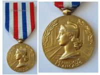 France Gold Honor Medal of Railroads 3rd Type Attributed 1965 by the Paris Mint