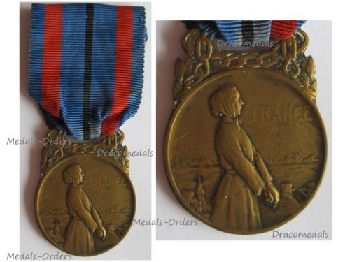 France WW1 Medal for the Victims of the Invasion by Arthus Betrand