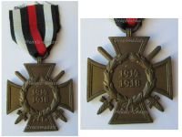 Germany WW1 Hindenburg Cross with Swords for Combatants Maker A&S