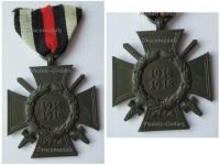 Germany WW1 Hindenburg Cross with Swords for Combatants Maker D&Co
