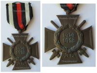 Germany WW1 Hindenburg Cross with Swords for Combatants Maker G15