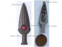Germany WW2 Germanic Dagger WHW Badge Tinnie Marked G6b