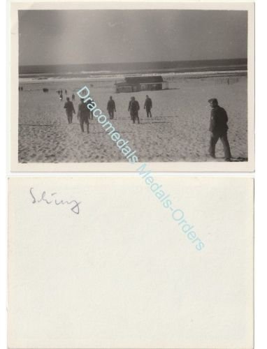 Germany WW2 Photo Wehrmacht Soldiers on the Beach