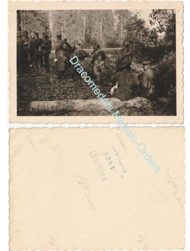 Germany WW2 Photo Wehrmacht Officer Interrogates Soviet PoW Prisoners of War